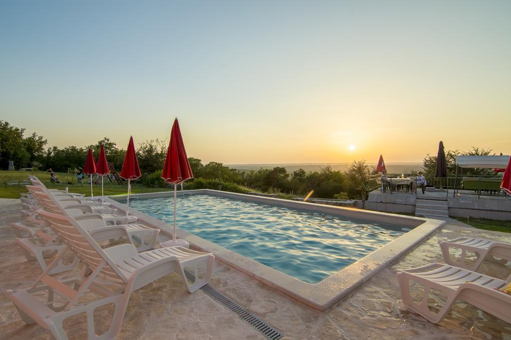 Bed And Breakfast Rogocana Labin  Exterior photo